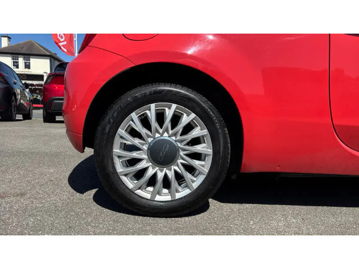 2016-fiat-500-12-lounge-big-6