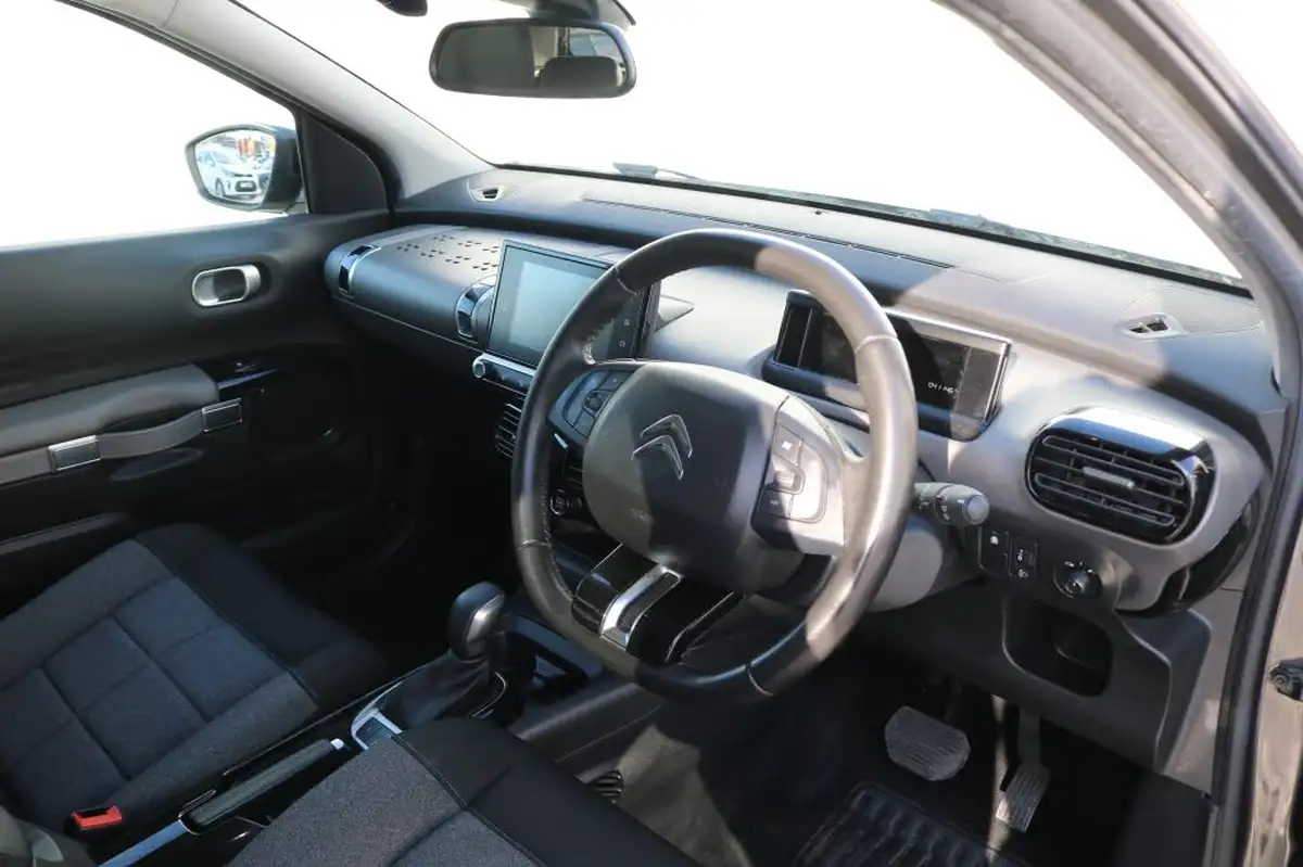2020-citroen-c4-cactus-12-puretech-flair-130ps-eat6-big-23