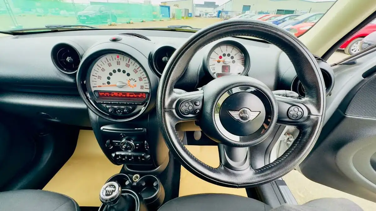 2013-mini-countryman-16-cooper-pepper-big-10