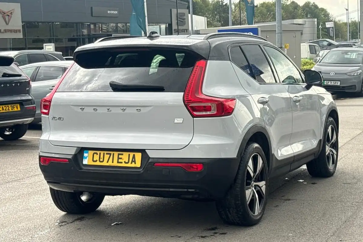 2021-volvo-xc40-e-twin-recharge-big-39