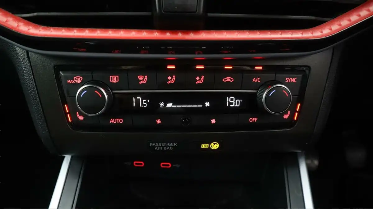 2022-seat-arona-10-tsi-fr-sport-big-12