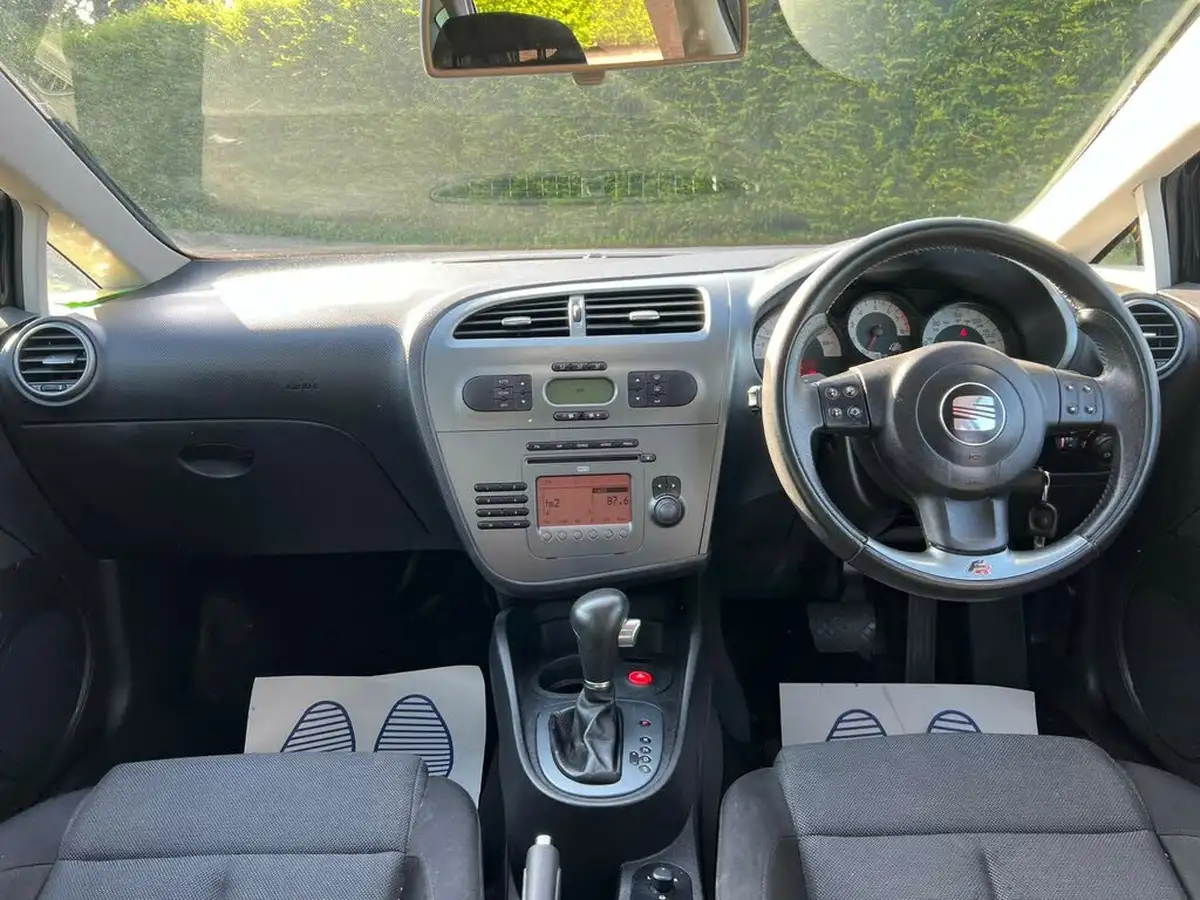 2007-seat-leon-20-fr-t-fsi-dsg-big-8