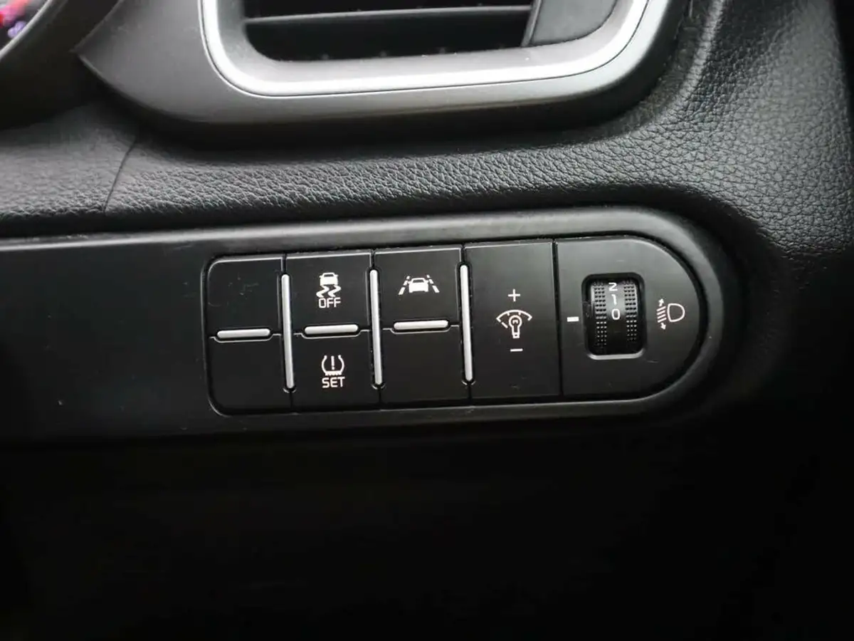 2022-kia-xceed-10-t-gdi-2-big-33