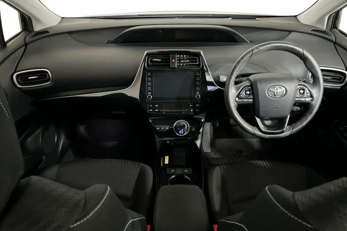 2021-toyota-prius-18-vvt-i-business-edition-plus-15in-alloys-cvt-big-11