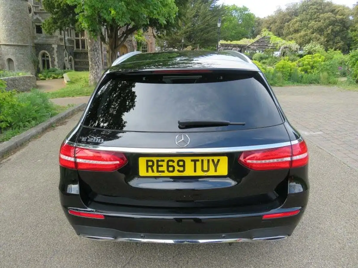 2019-mercedes-benz-e-class-20-e200-amg-line-edition-estate-5d-big-5