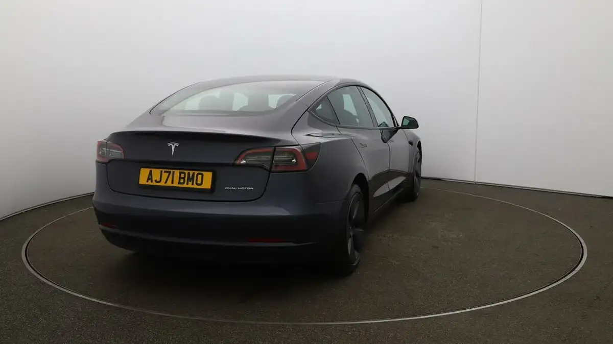 2021-tesla-model-3-e-long-range-awd-big-48