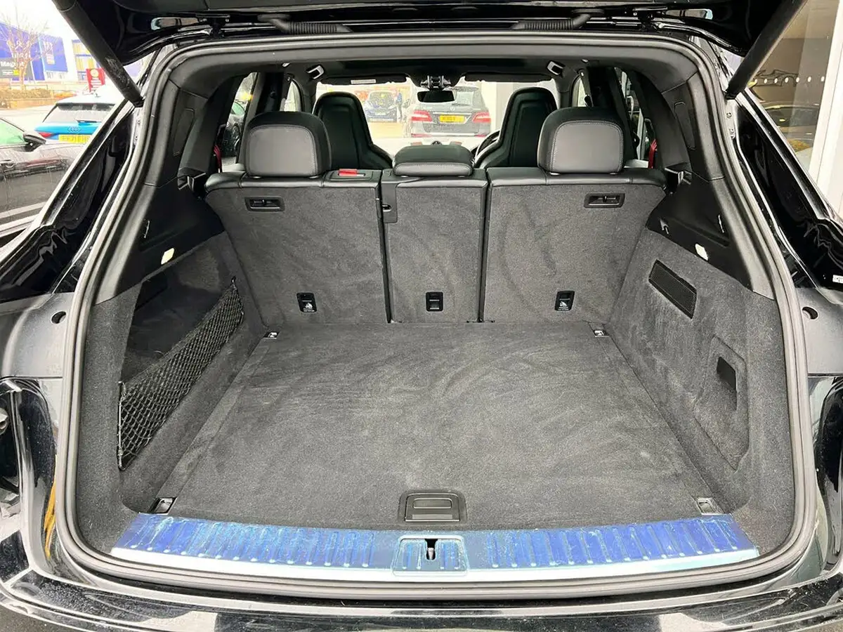 2023-porsche-cayenne-30-v6-platinum-edition-station-wagon-big-22