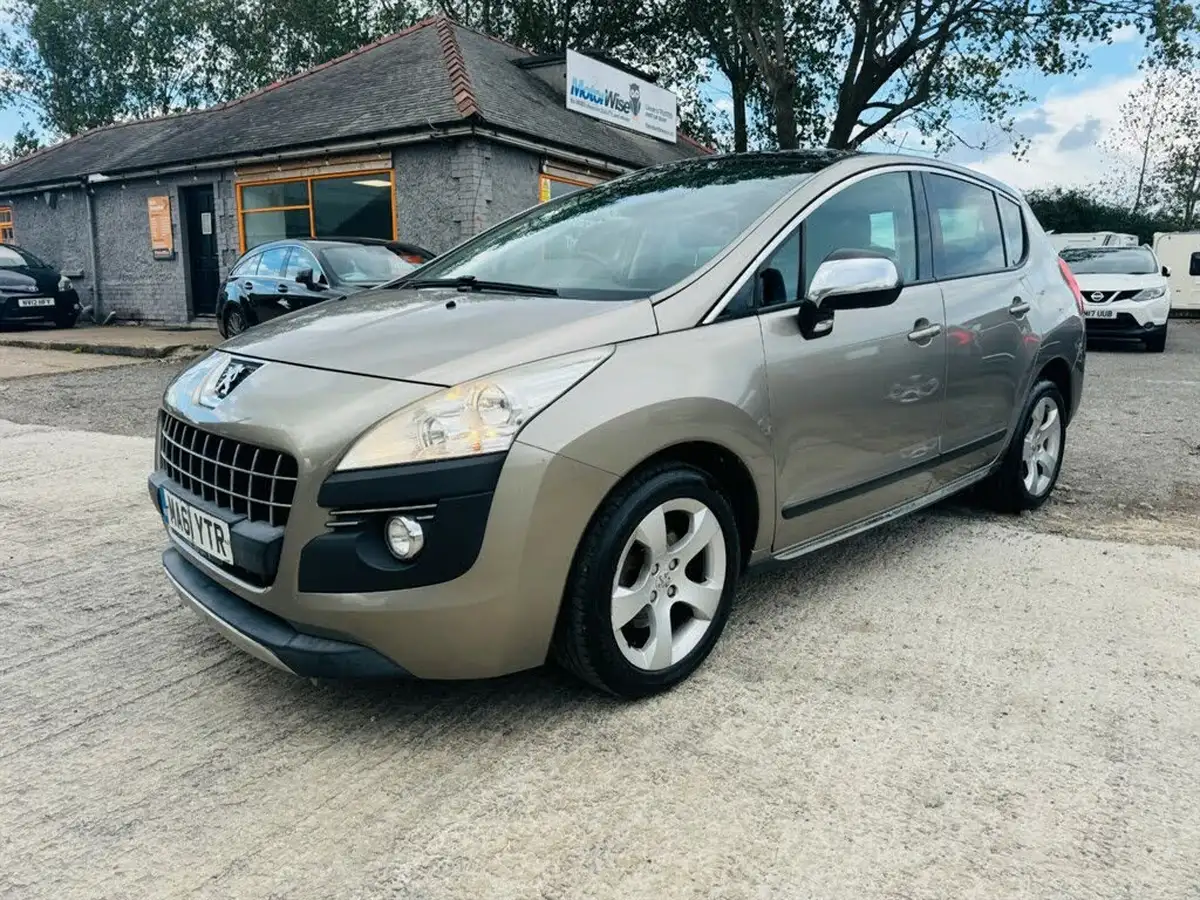 2011-peugeot-3008-crossover-20td-exclusive-150bhp-big-29