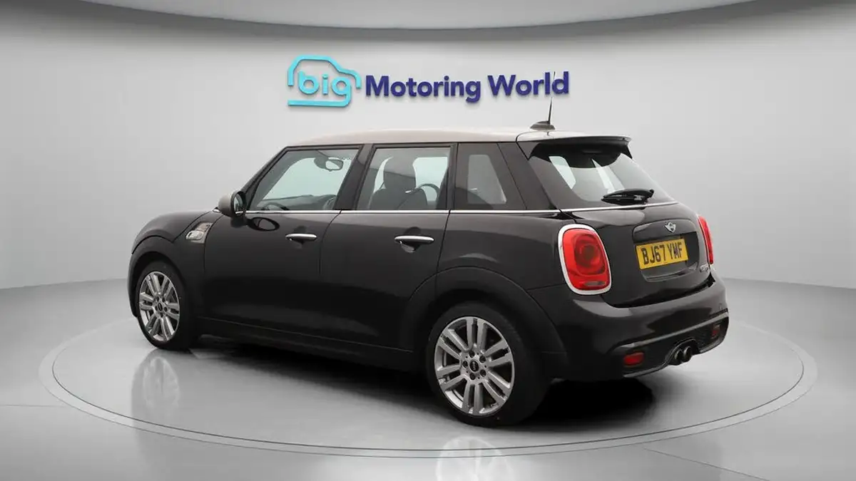 2017-mini-cooper-20-cooper-s-seven-media-xlss-5d-big-5