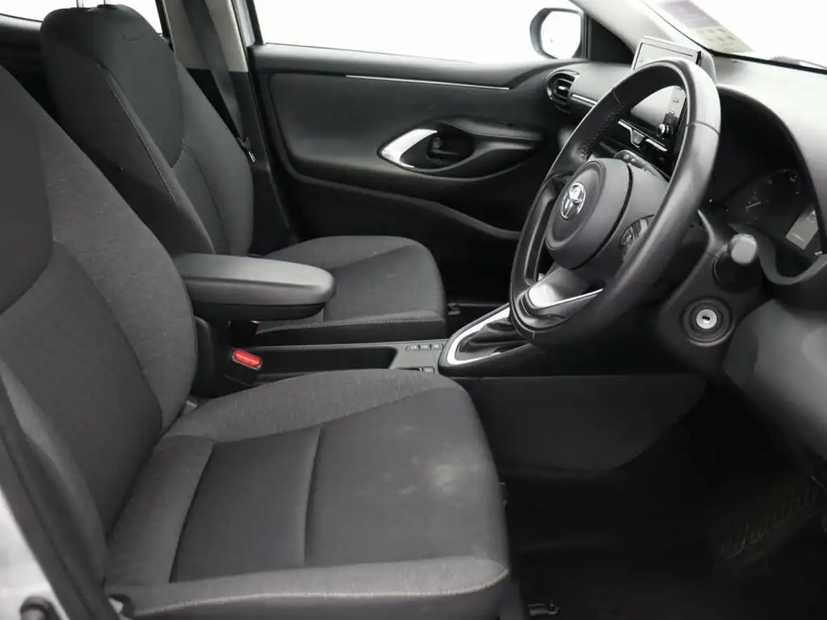 2021-toyota-yaris-15-vvt-i-icon-114bhp-hybrid-1490cc-e-cvt-big-20