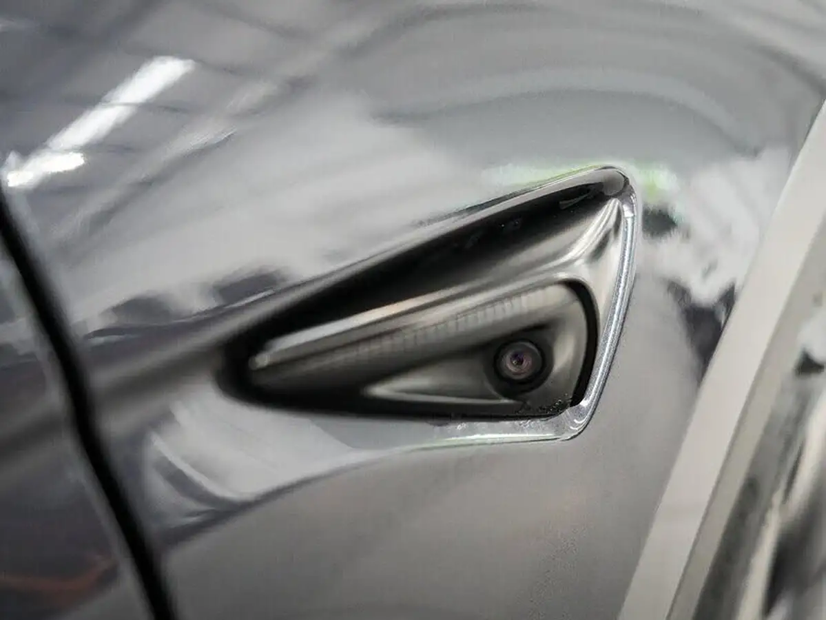 2023-tesla-model-y-e-performance-big-12