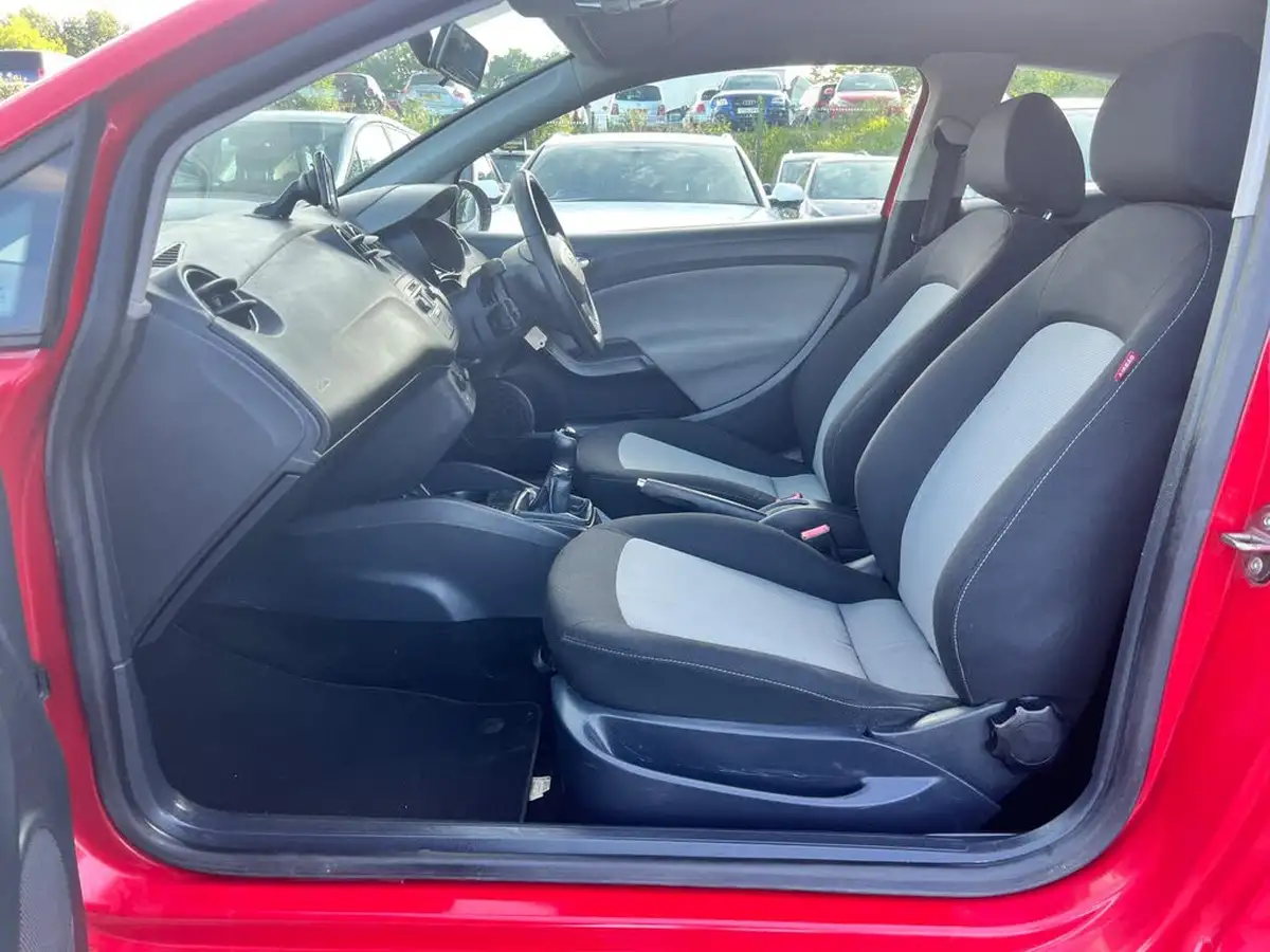 2014-seat-ibiza-14-toca-16v-85ps-sportcoupe-3d-big-21