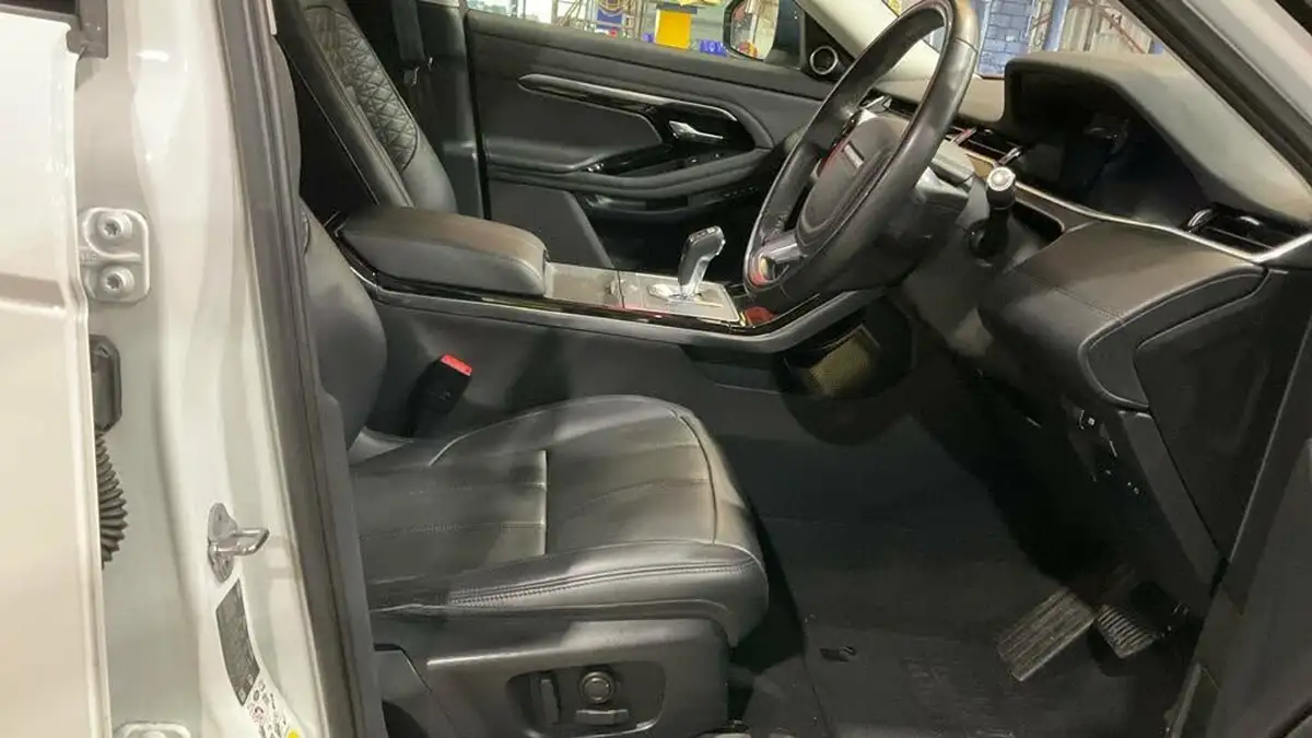 2019-land-rover-range-rover-evoque-20-d180-hse-big-5