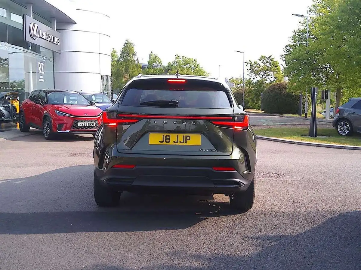 2022-lexus-nx-350h-25-takumi-pan-roof-big-10