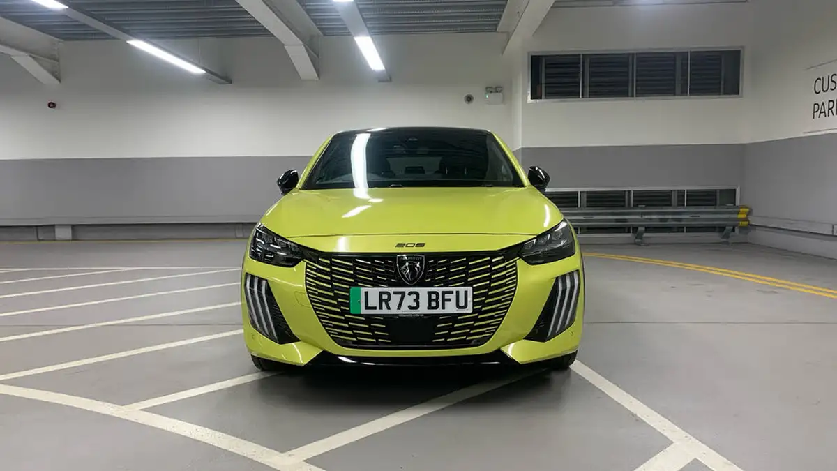 2024-peugeot-208-e-gt-156ps-51kwh-big-7