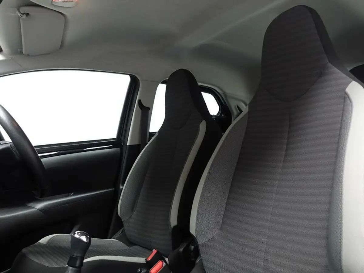 2019-toyota-aygo-10-vvt-i-x-play-tss-big-14