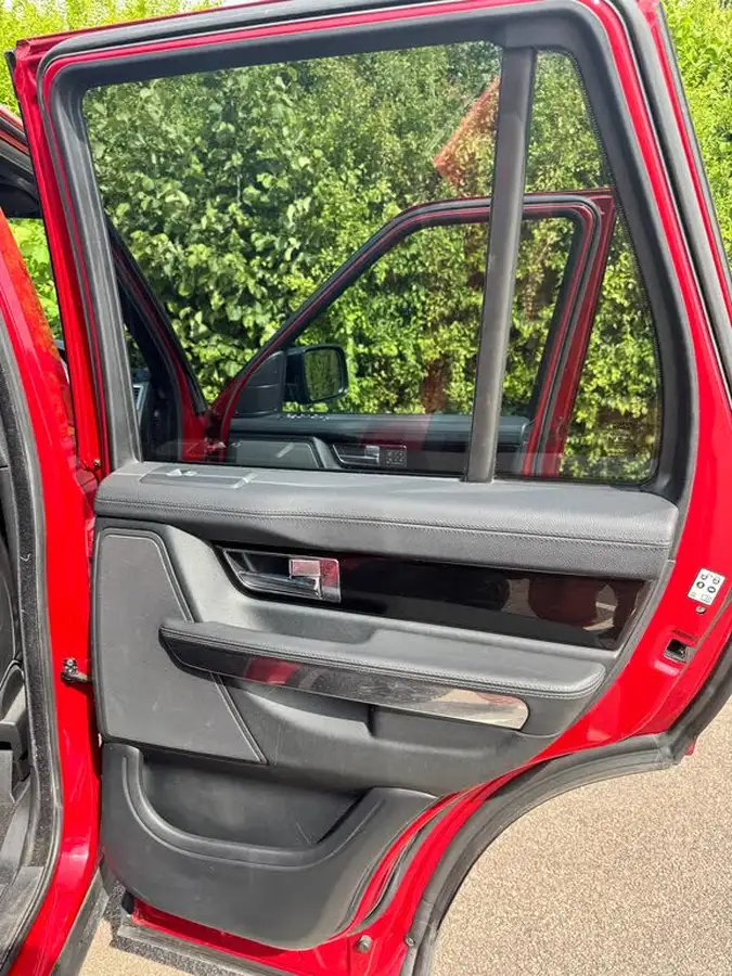 2012-land-rover-range-rover-sport-30-sd-v6-hse-red-edition-big-19