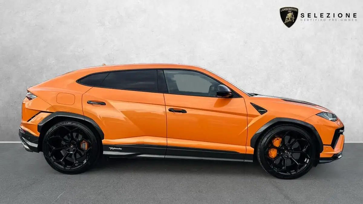 2023-lamborghini-urus-40-no-trim-big-1