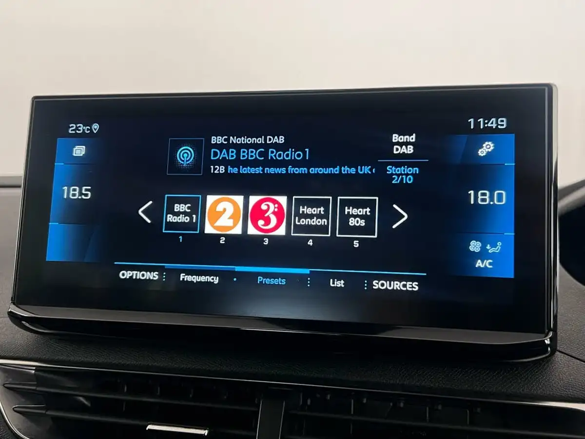 2022-peugeot-5008-suv-12-puretech-gt-premium-big-32