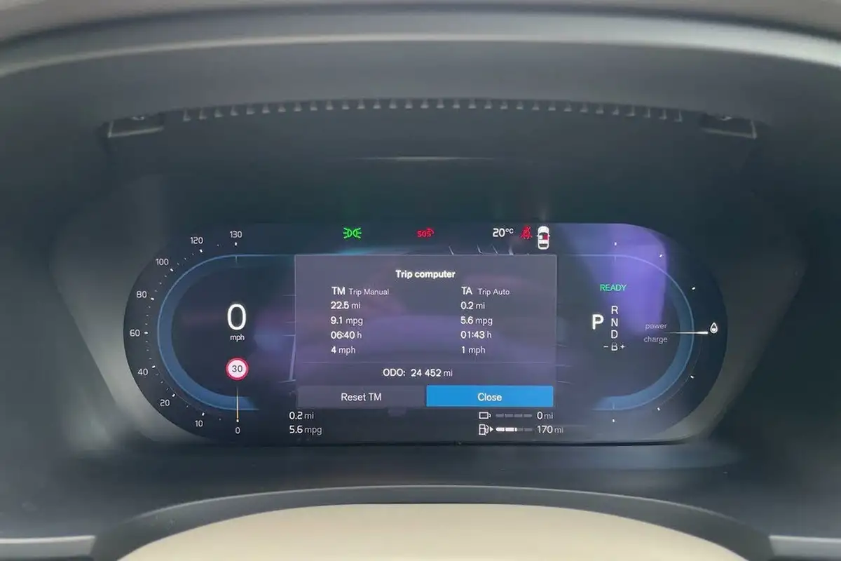 2022-volvo-s90-20-t8-inscription-455bhp-big-43