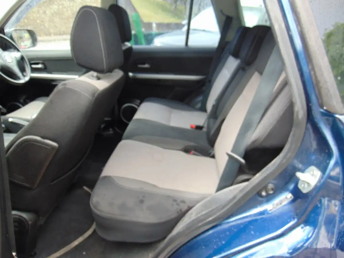 2012-suzuki-grand-vitara-19td-sz-t-big-6
