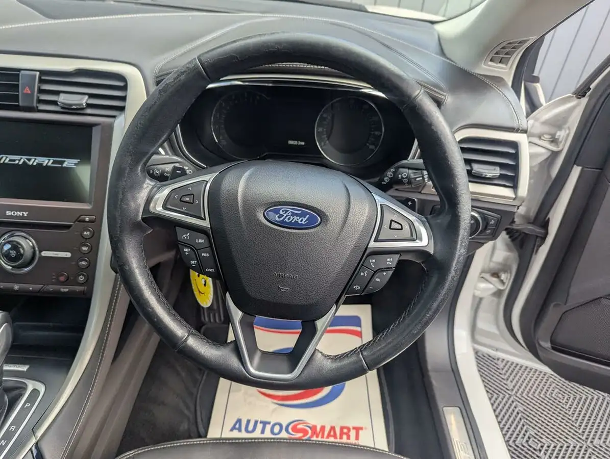 2017-ford-mondeo-20t-vignale-estate-5d-big-25