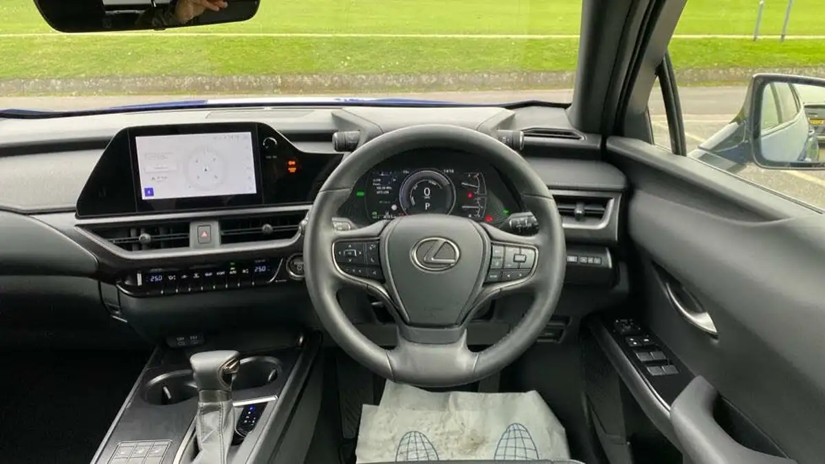 2024-lexus-ux-250h-20-f-sport-design-big-7