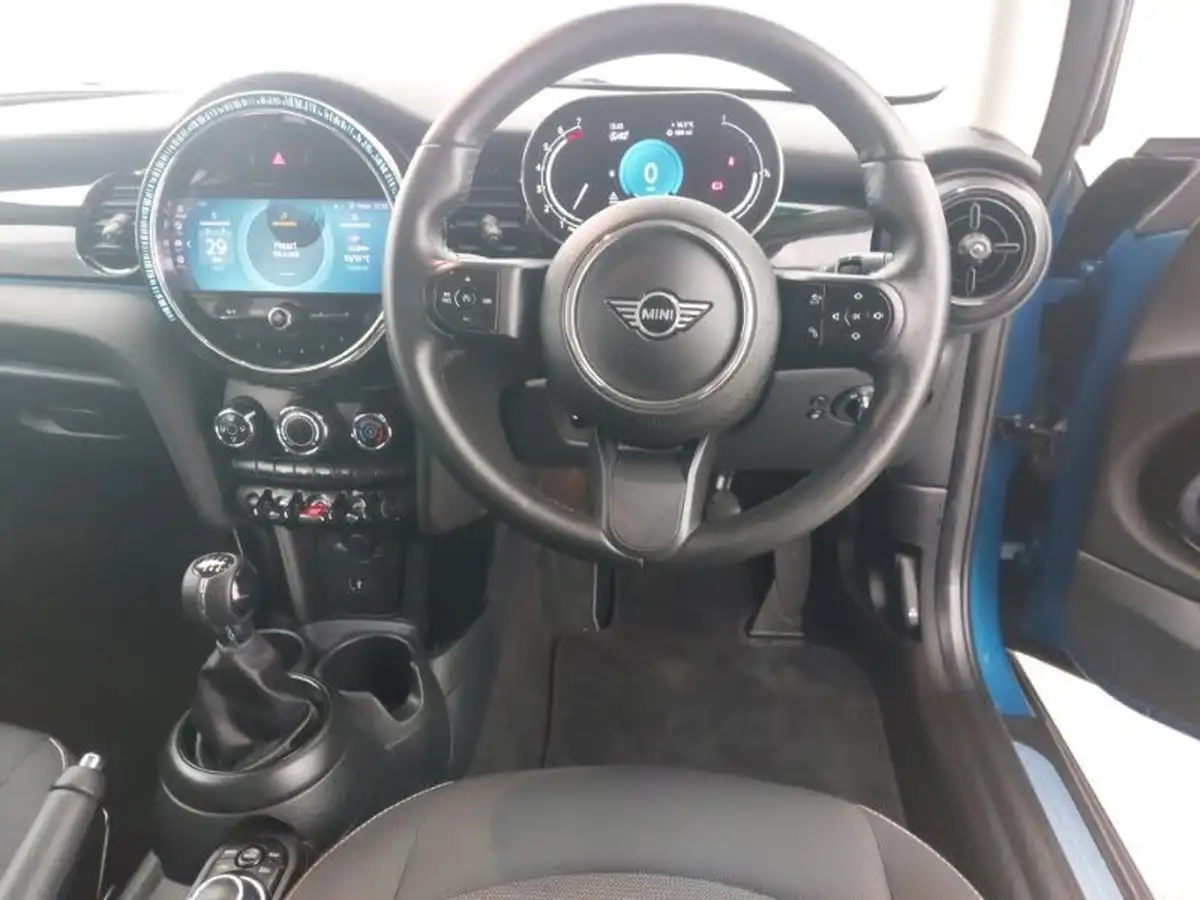 2022-mini-cooper-15-cooper-classic-hatchback-3d-big-6