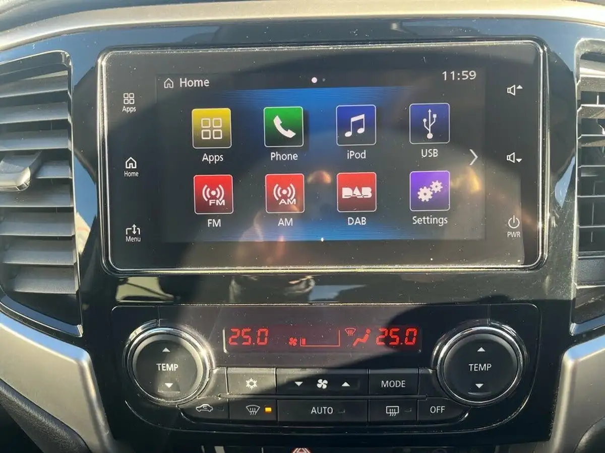 2020-mitsubishi-l200-22di-d-barbarian-auto-big-15