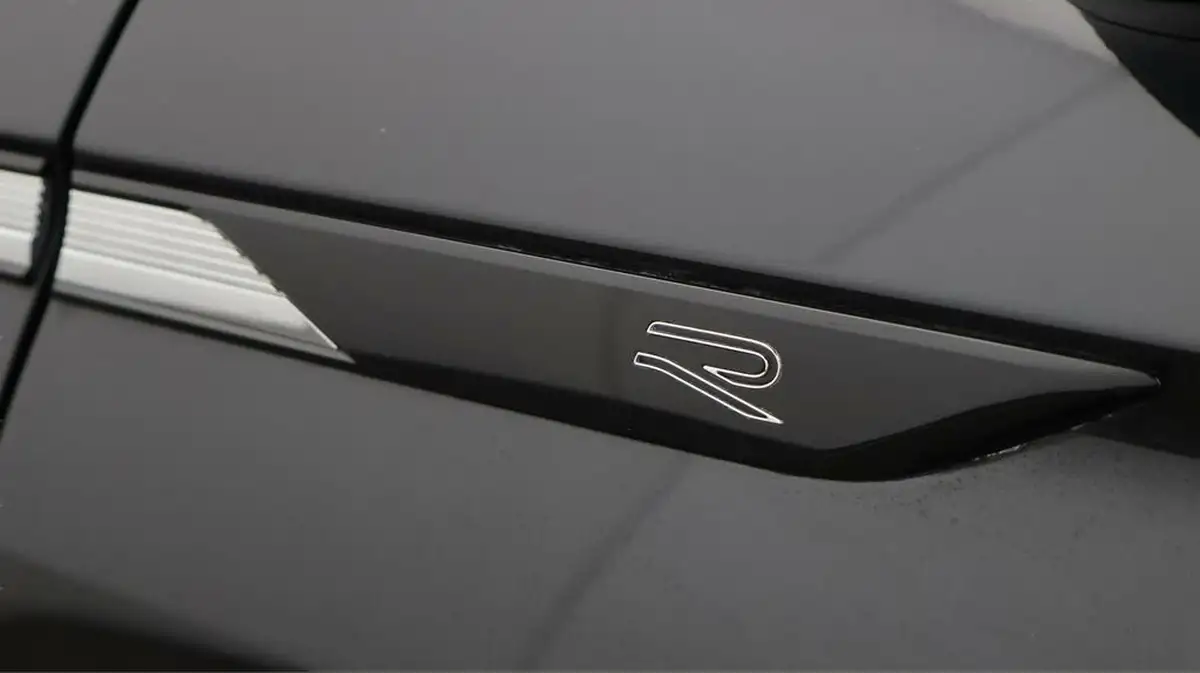 2021-volkswagen-tiguan-15-tsi-r-line-big-20
