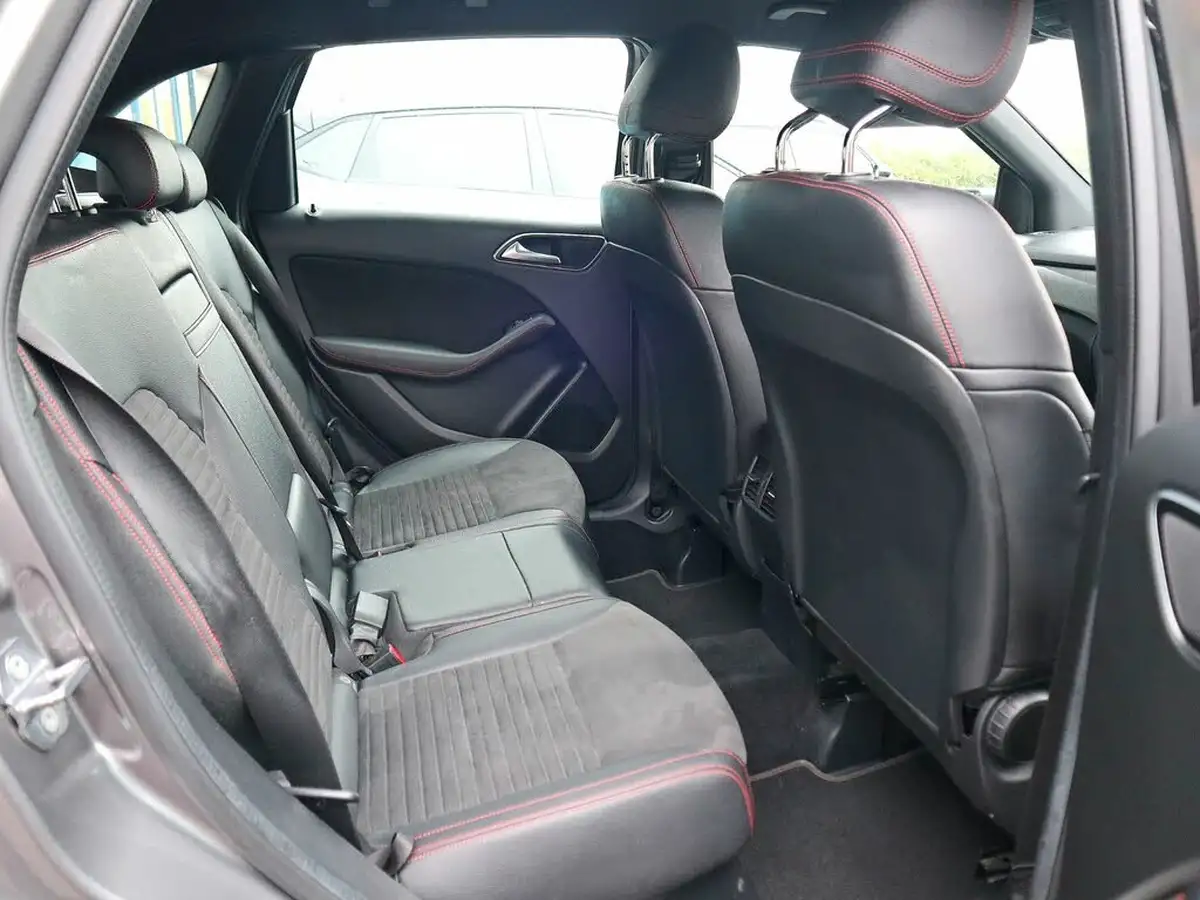 2018-mercedes-benz-b-class-16-b180-amg-line-122ps-ss-big-3