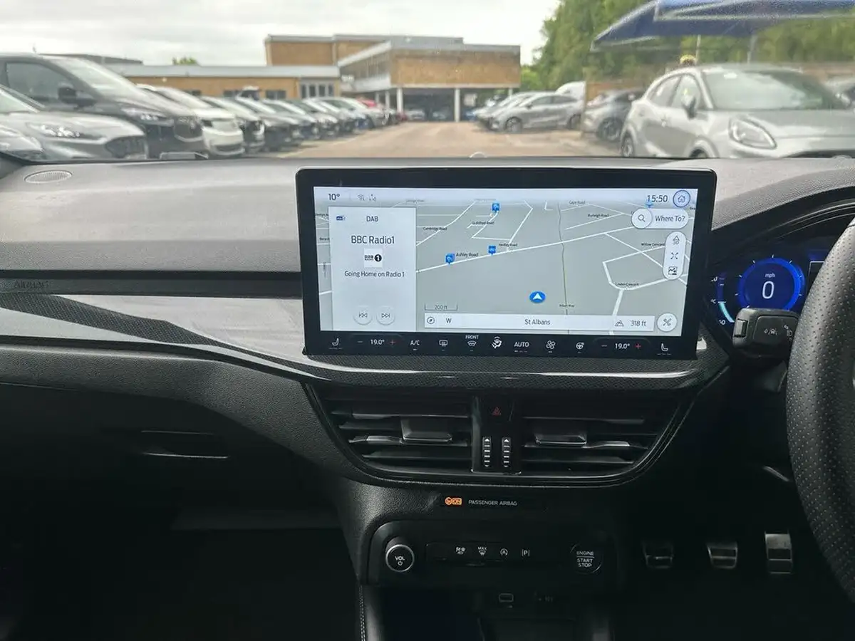 2022-ford-focus-10t-st-line-vignale-155ps-hybrid-mhev-hatchback-big-19