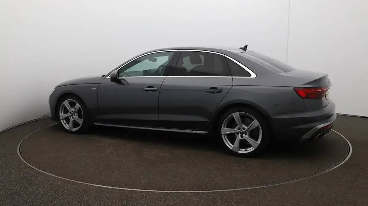2022-audi-a4-20-35-tfsi-s-line-tronic-big-39