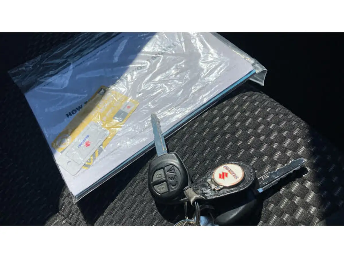 2023-suzuki-ignis-12-dualjet-sz-t-cvt-big-18