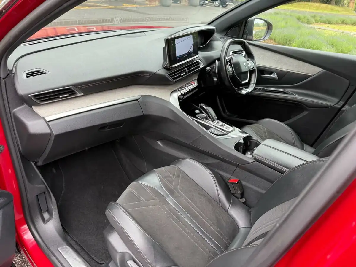 2021-peugeot-5008-suv-20-bluehdi-gt-177bhp-big-2