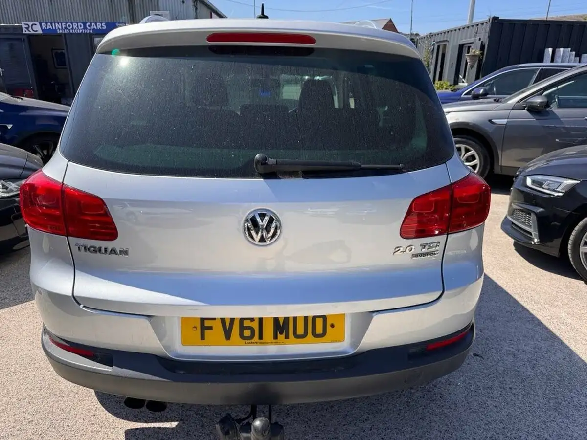 2011-volkswagen-tiguan-20-sport-180ps-4wd-big-4