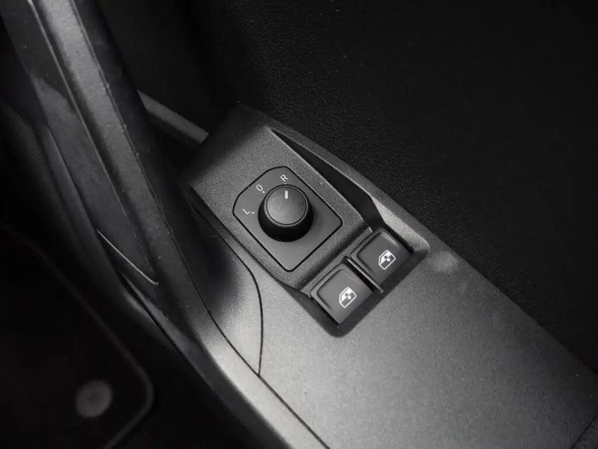 2022-seat-ibiza-10-tsi-se-big-37