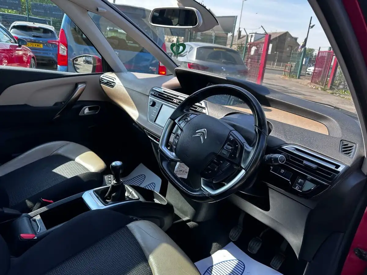 2016-citroen-grand-c4-picasso-20bluehdi-exclusive-big-16
