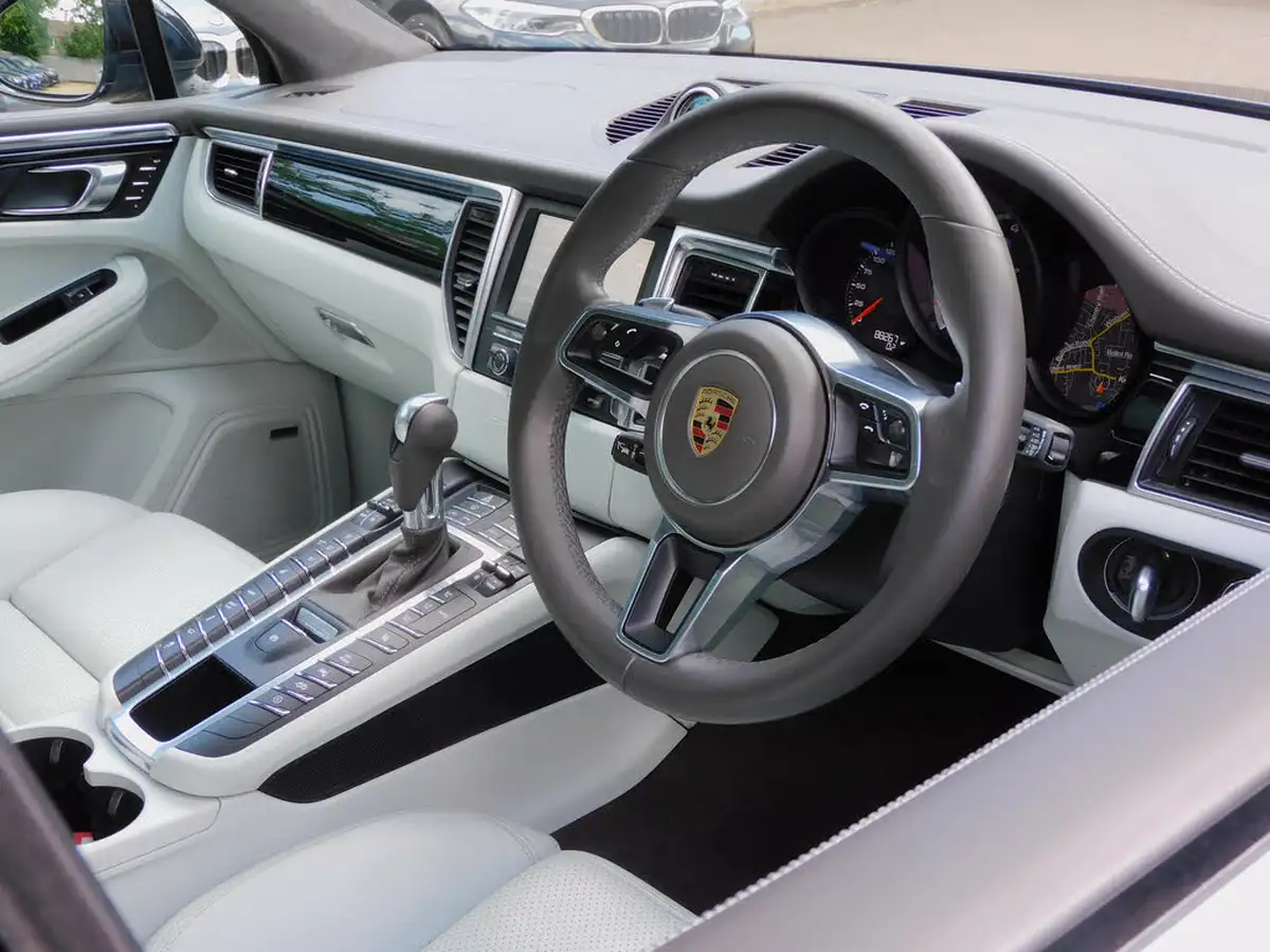 2015-porsche-macan-36-turbo-big-3
