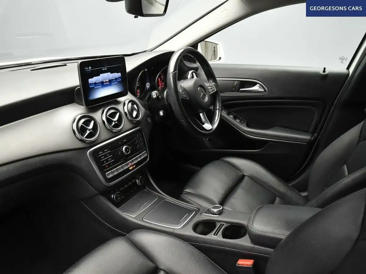2018-mercedes-benz-gla-class-21d-gla-220d-sport-177ps-executivess-big-17