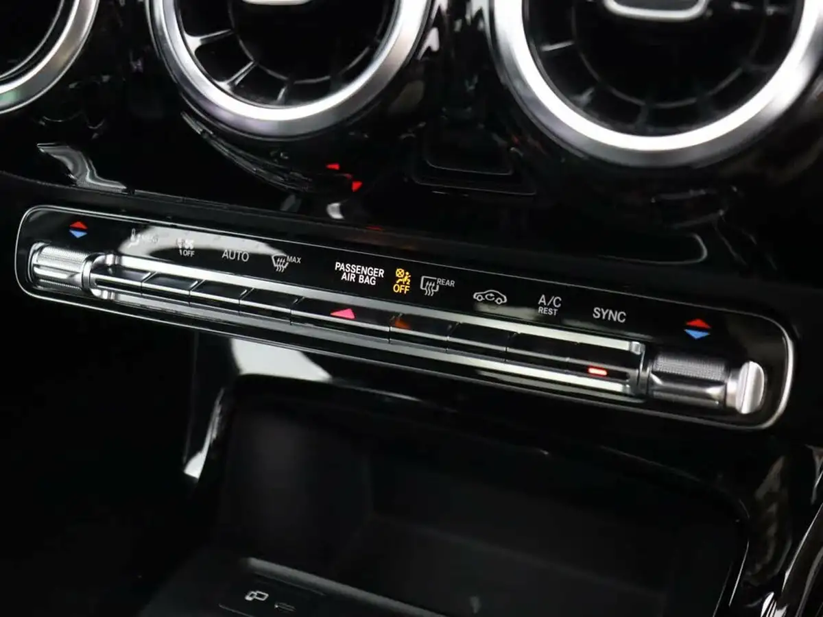 2021-mercedes-benz-a-class-20d-a180d-sport-saloon-4d-big-26