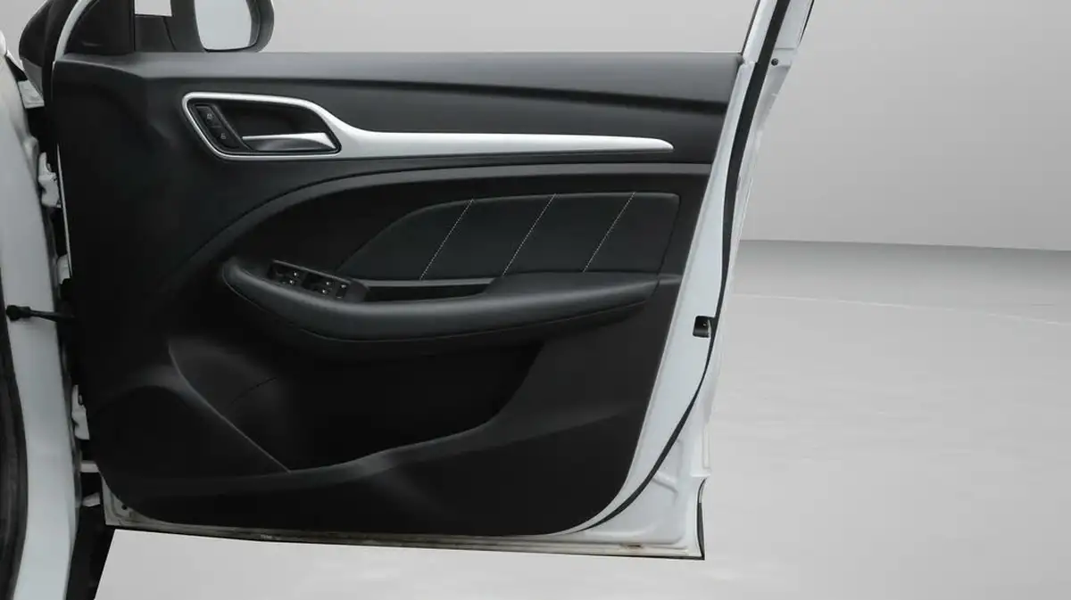 2021-mg-zs-suv-e-exclusive-ev-big-15