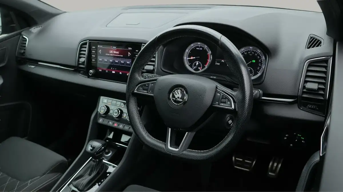 2020-skoda-karoq-15-tsi-sportline-dsg-big-9