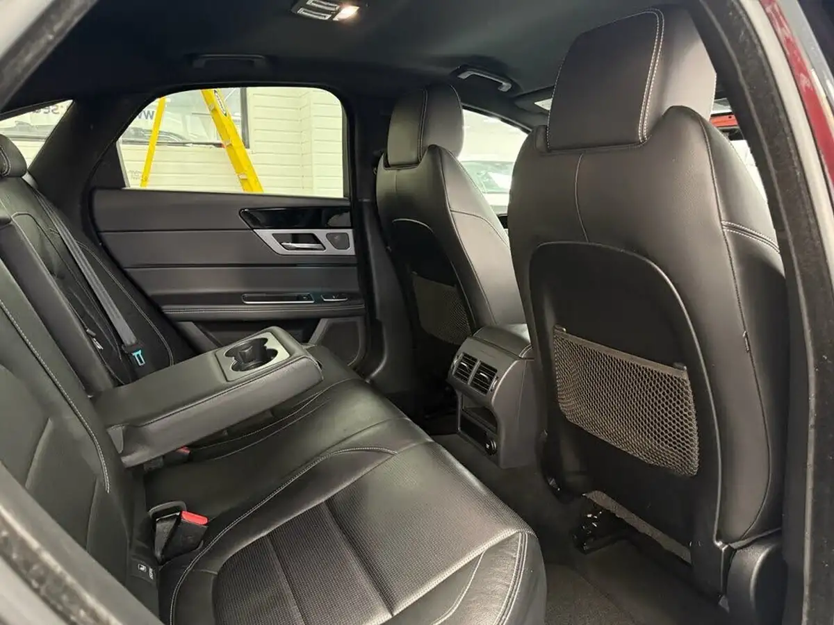 2018-jaguar-xf-20td-r-sport-163ps-saloon-4d-1999cc-big-3