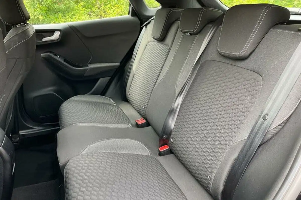 2022-ford-puma-suv-10-titanium-125ps-auto-big-33