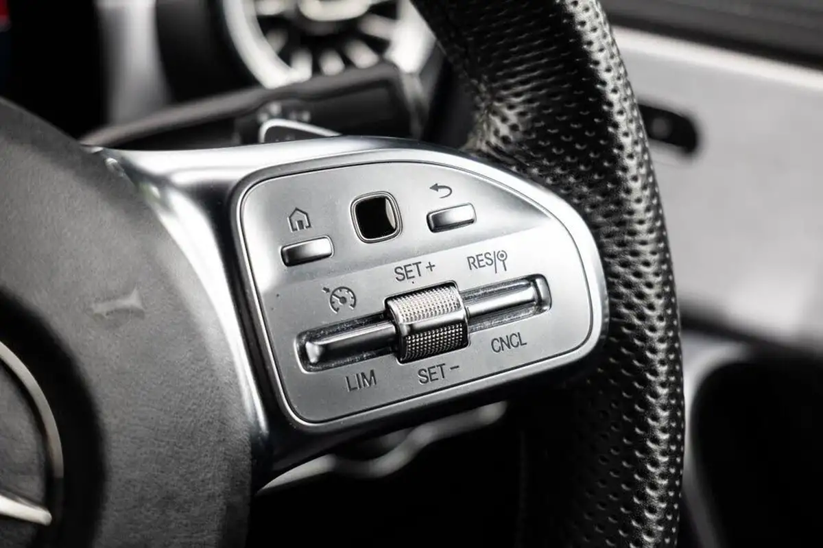 2022-mercedes-benz-cla-big-11