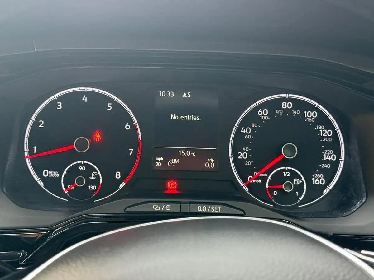 2018-volkswagen-polo-10-se-65ps-big-33