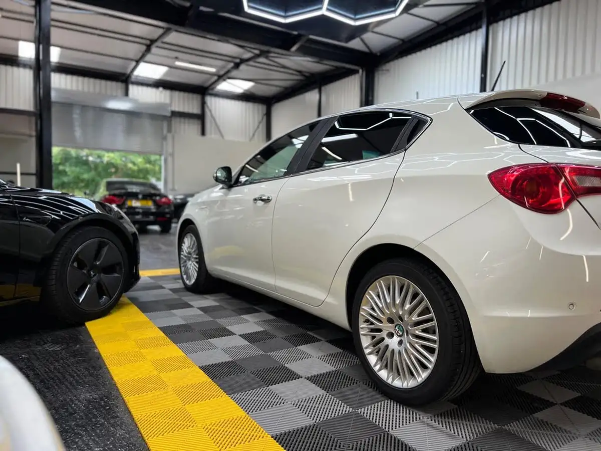 2015-alfa-romeo-giulietta-14-tb-business-edition-big-4