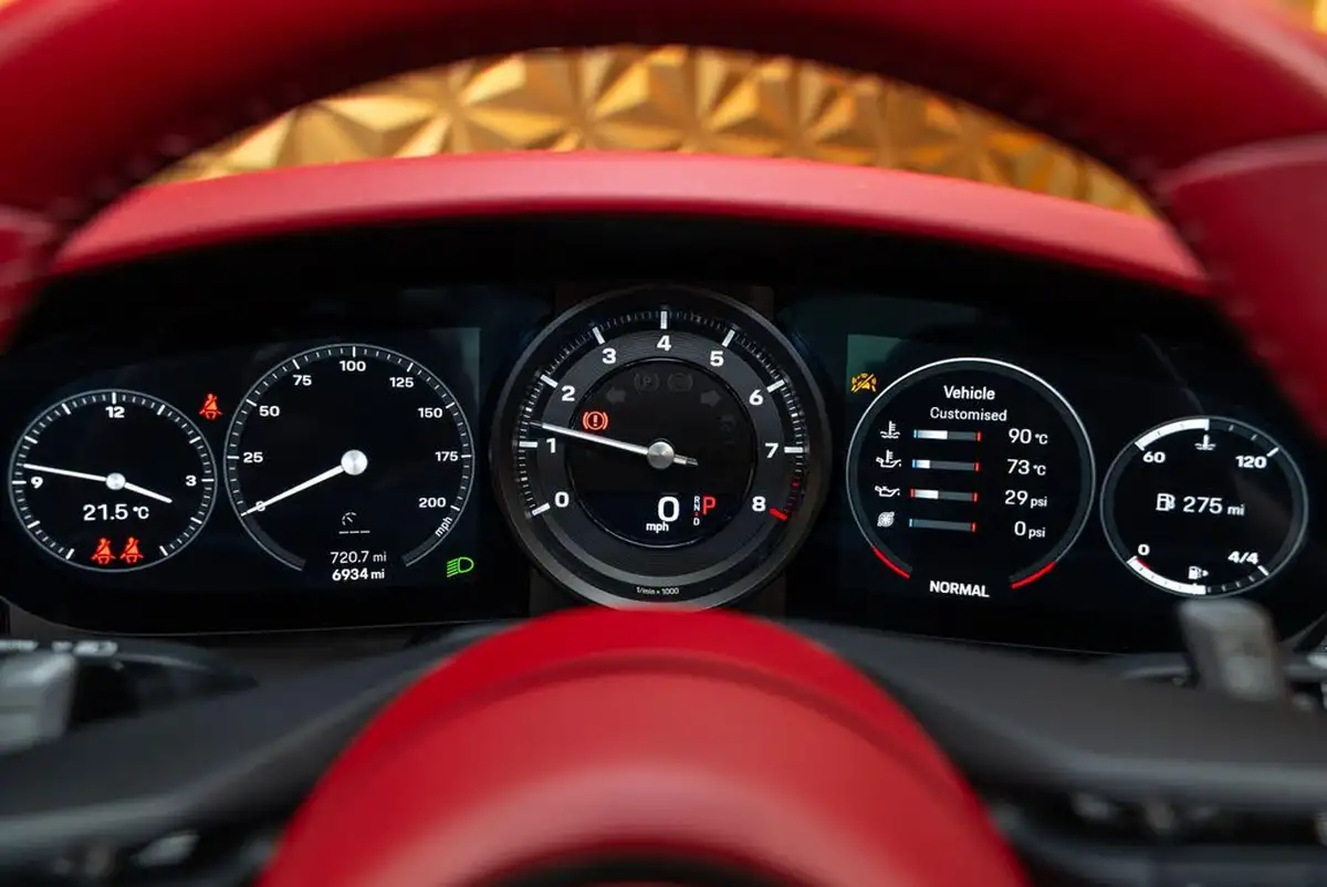 2023-porsche-911-30-targa-4-big-15