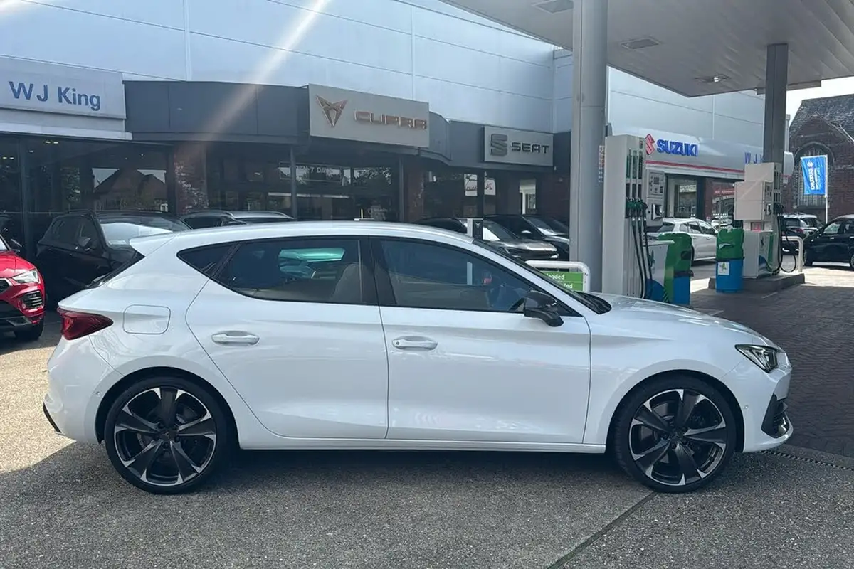 2023-cupra-leon-nf-14-e-hybrid-vz2-hatchback-big-5